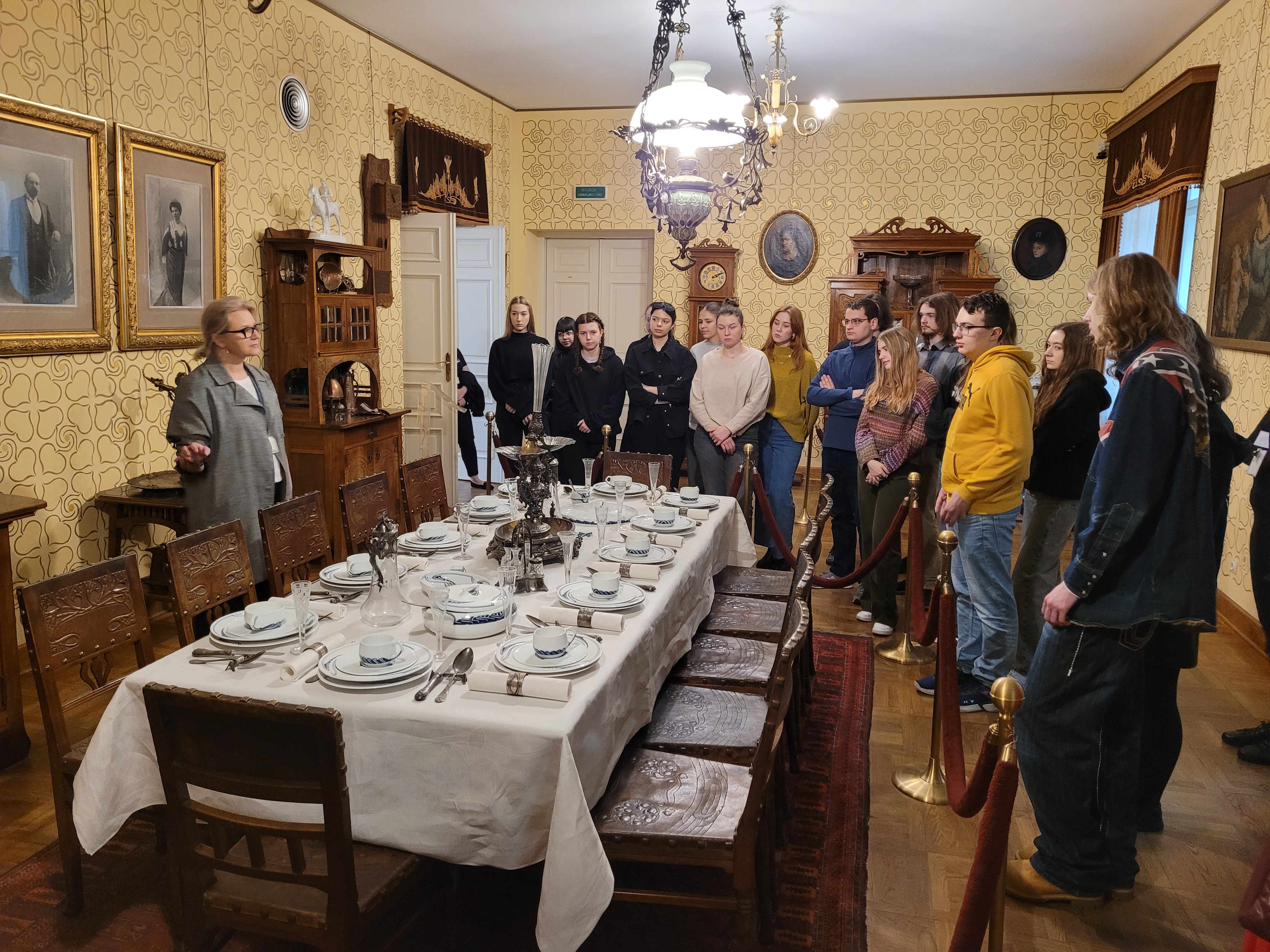 Lekcja języka polskiego w muzeum