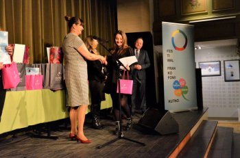 Nasza uczennica laureatką I miejsca w Konkursie Wiedzy o Francji