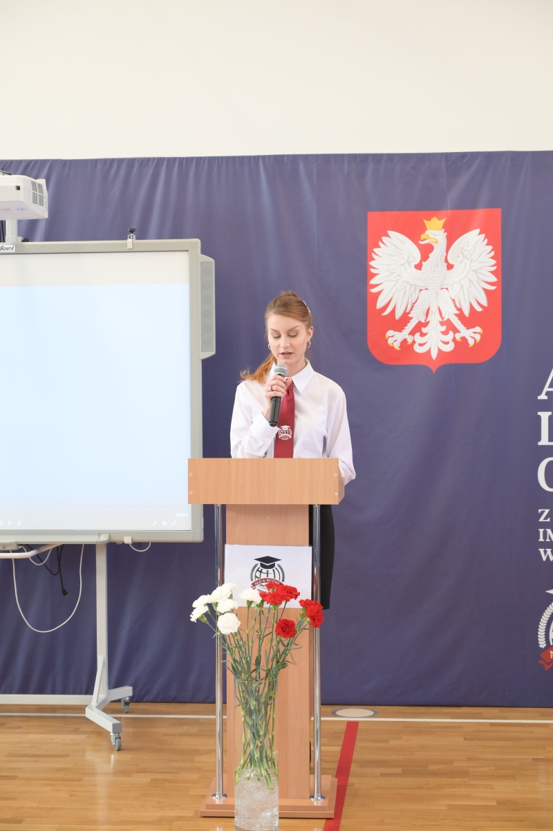 UROCZYSTOŚĆ ZAKOŃCZENIA SZKOŁY PRZEZ KLASĘ III A
